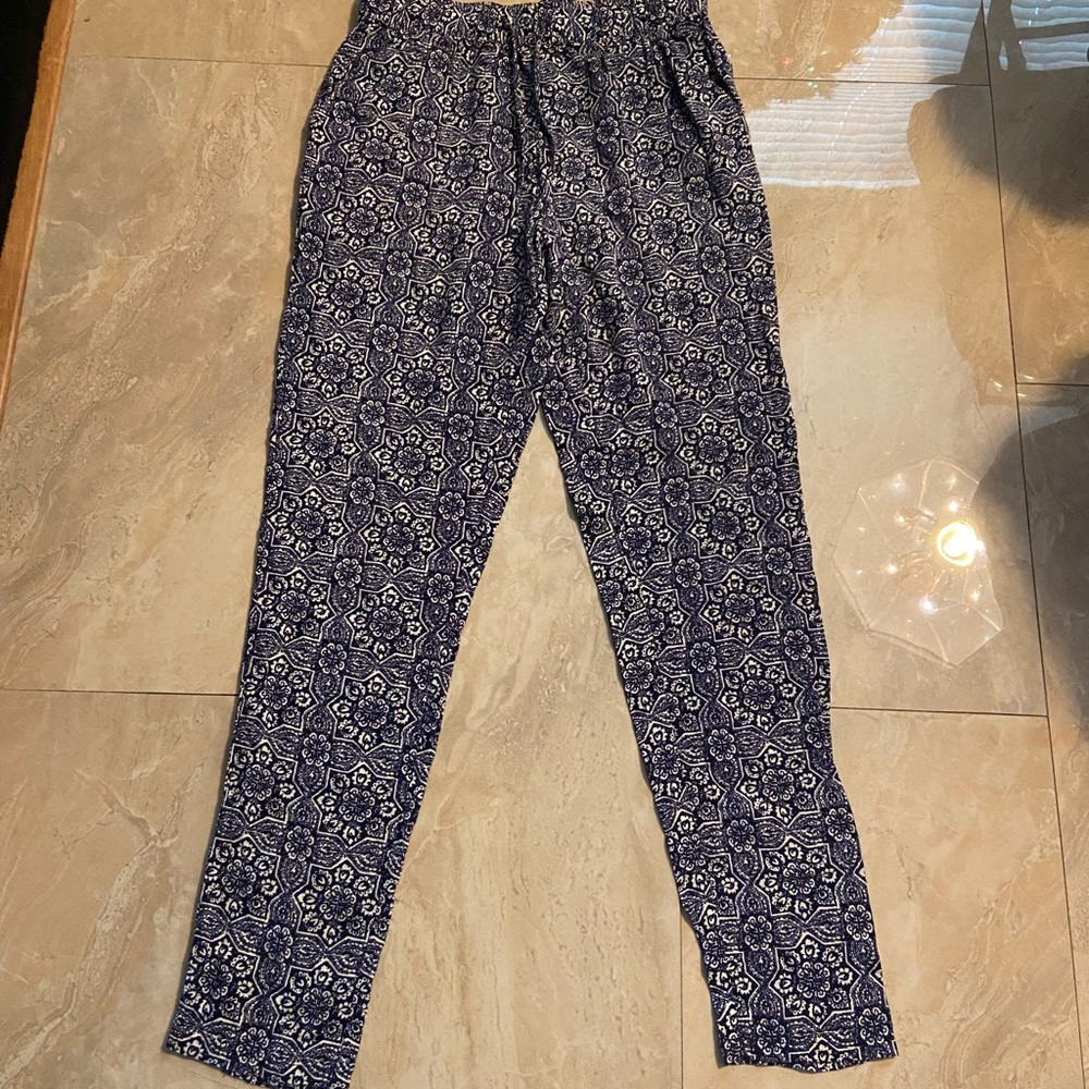 Forever 21 Navy and White Paisley Pants